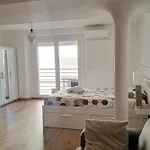 Near Center With Air Conditioning And Parking - Benakey * Cannes