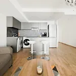 Near Center With Air Conditioning And Parking - Benakey Apartament