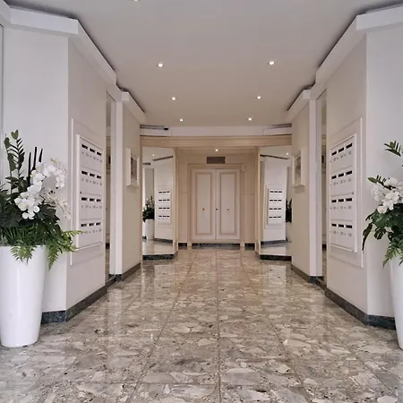 Near Center With Air Conditioning And Parking - Benakey Apartament *
